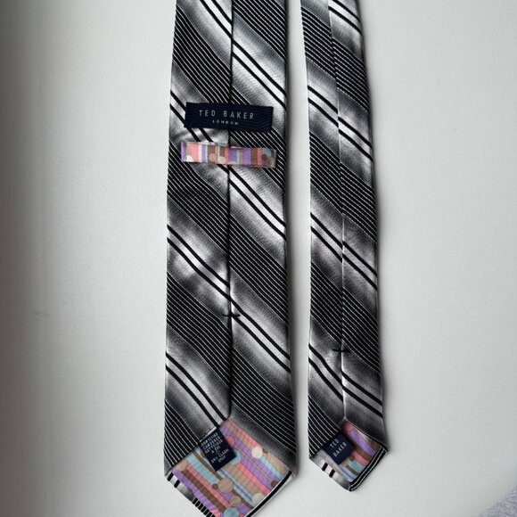 Ted Baker Silk Tie Brand New - Picture 5 of 5